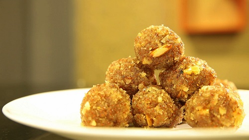 Get the Health Benefits of Gum Laddus with Easy Recipe 2 Get the Health Benefits of Gum Laddus with Easy Recipe